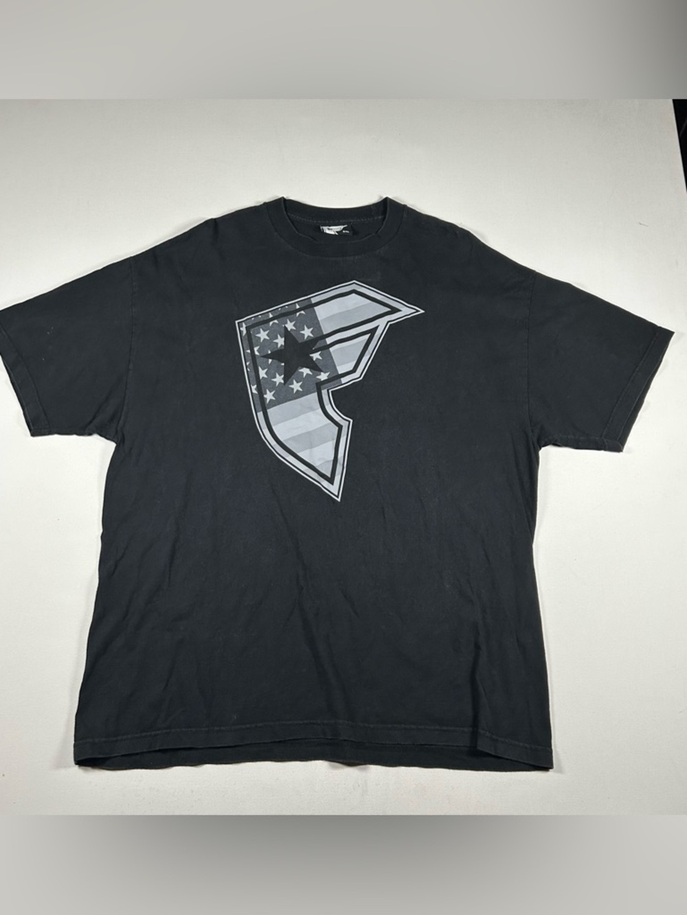 Y2K Famous Stars and Straps Big Logo Vintage Shirt Mens XXL Patriotic Flag